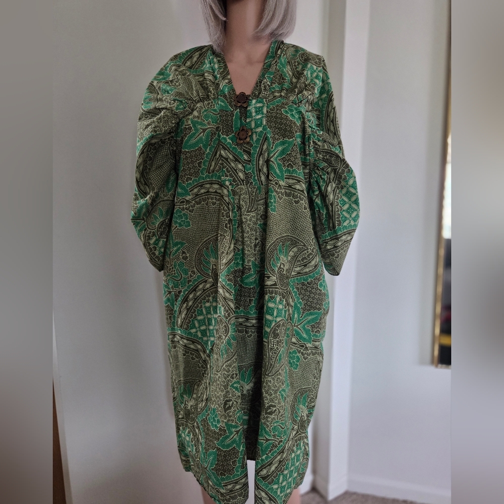 SOLD Boho Green Paisley V-Neck Kaftan Dress Size Small - Picture 2 of 8
